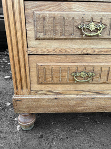 ANTIQUE 19th CENTURY FRENCH BLEACHED OAK & MARBLE TOPPED CHEST OF DRAWERS, c1900