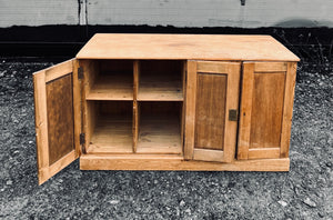 ANTIQUE 19th CENTURY ENGLISH RUSTIC PINE KITCHEN SIDEBOARD, c1900