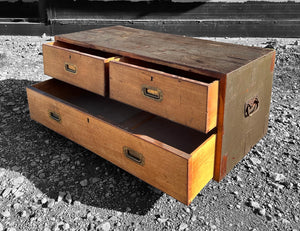 ANTIQUE 19TH CENTURY ENGLISH PINE CAMPAIGN MILITARY CHEST OF DRAWERS, C1900