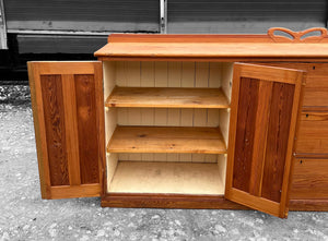 LARGE ANTIQUE 19th CENTURY ENGLISH PITCH PINE SIDEBOARD, c1900