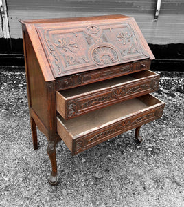 ANTIQUE 20th CENTURY FRENCH ORNATE OAK BUREAU, c1920