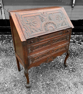 ANTIQUE 20th CENTURY FRENCH ORNATE OAK BUREAU, c1920